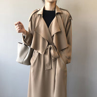 Lona | Lange Trenchcoat met Reverskraag