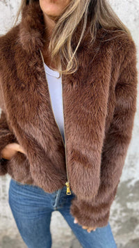 Ivie | Luxe Faux Fur Jas met Hoge Kraag