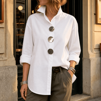 Nienke | Asymmetrische Blouse met Opvallende Knopen